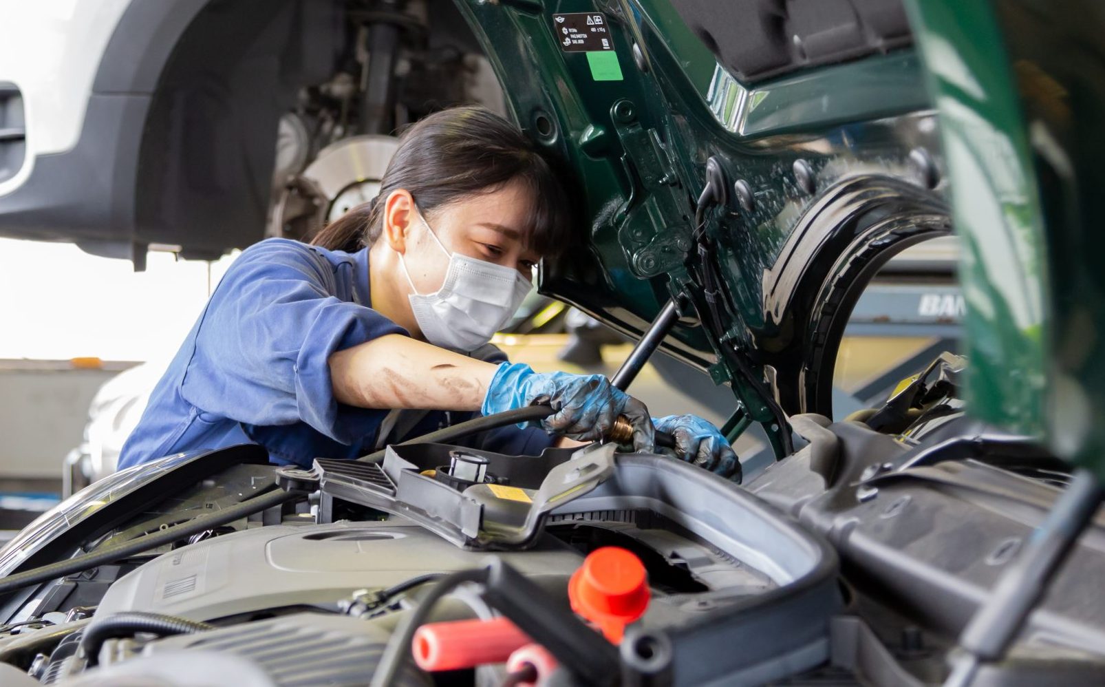 Alc Motors Group 求人 採用サイト 渋谷 年収アップを目指して転職するニ級整備士